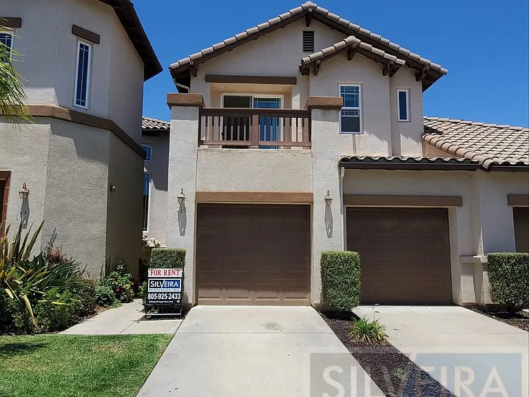 1715 Bilbao Dr — Photo 2