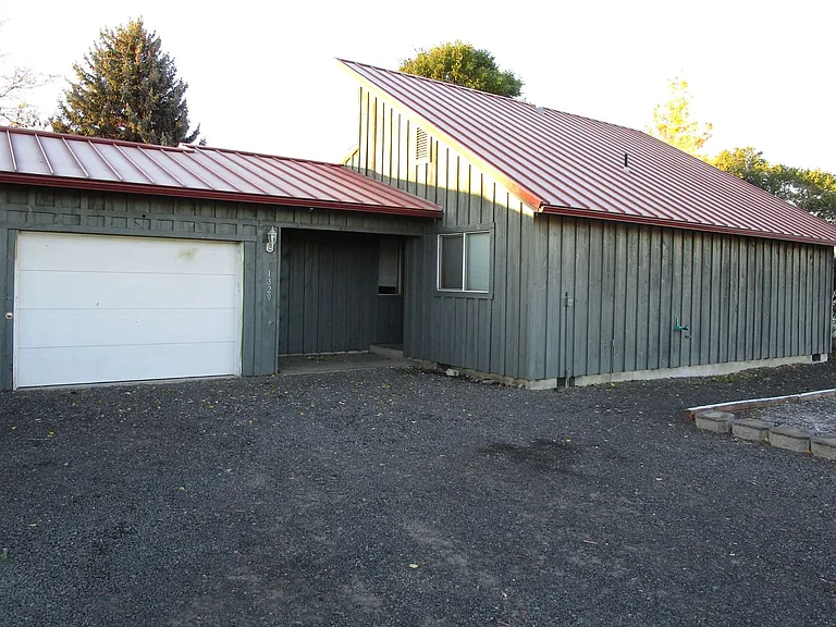 1320 SE 5th St — Photo 1