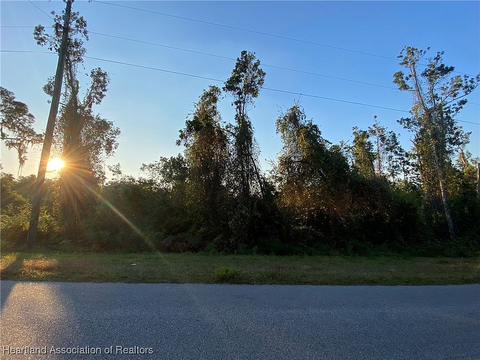 1st image of 240 Highlands Lake Dr