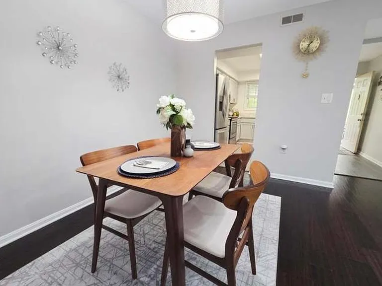 9914 Grapewood Ct — Photo 4