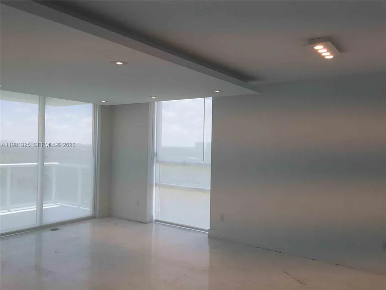 400 Sunny Isles Blvd #1701 — Photo 8
