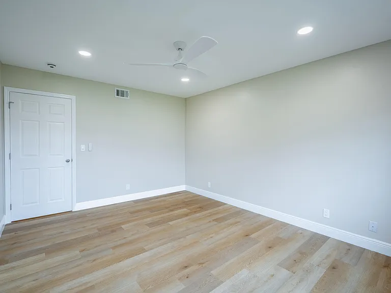 14339 Canalview Dr #D — Photo 12