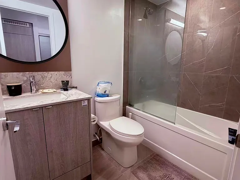 771 Yonge St #609 — Photo 7
