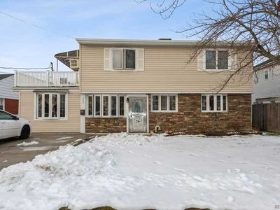 220 Elmwood St, Valley Stream, NY, 11581