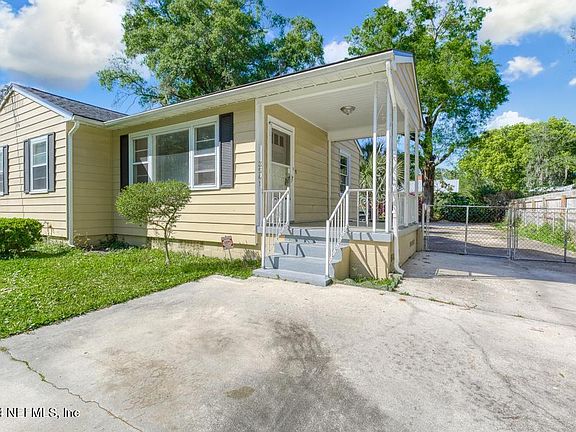 4th image of 3541 ACACIA Street
