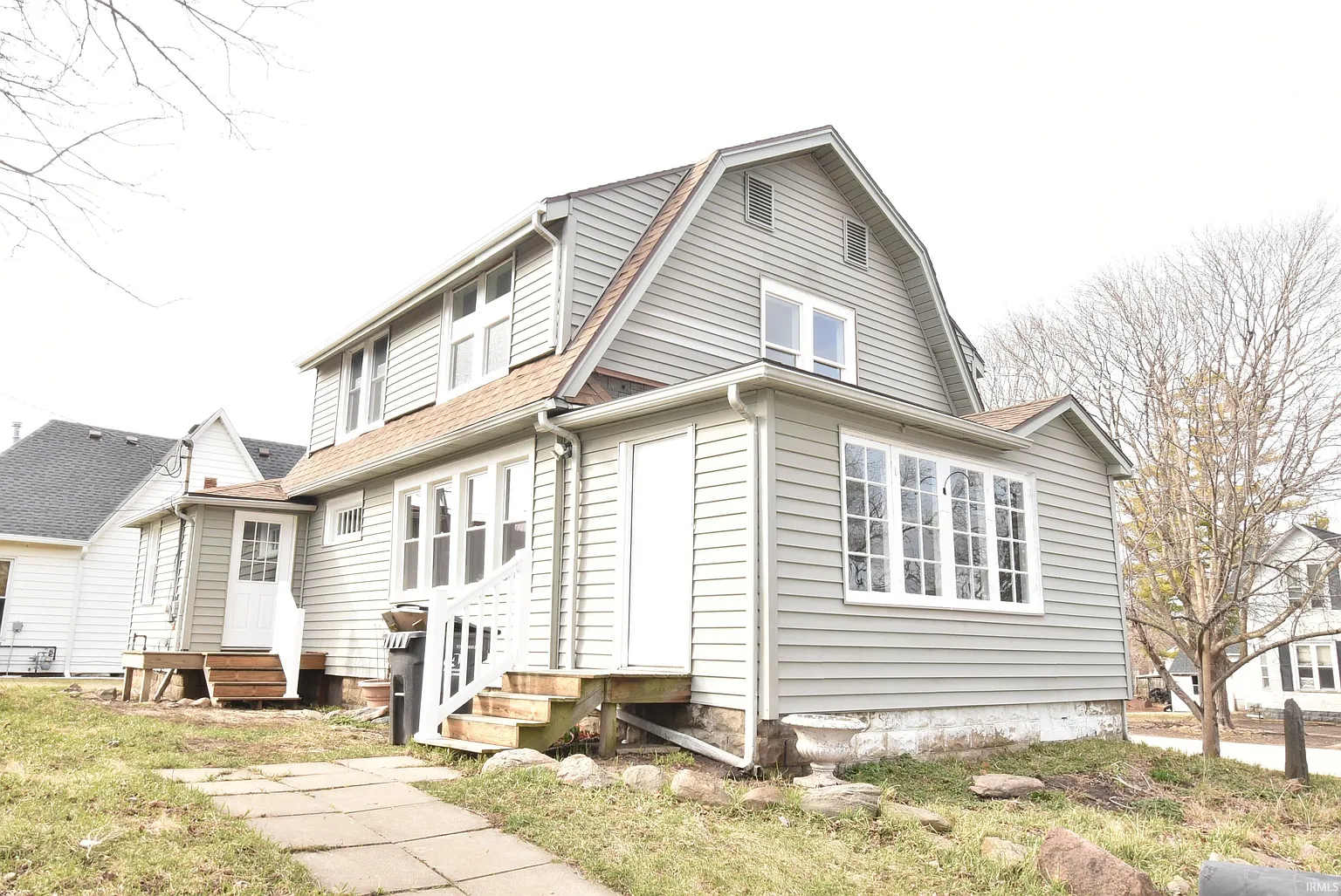 106 N Van Buren Ave photo 1