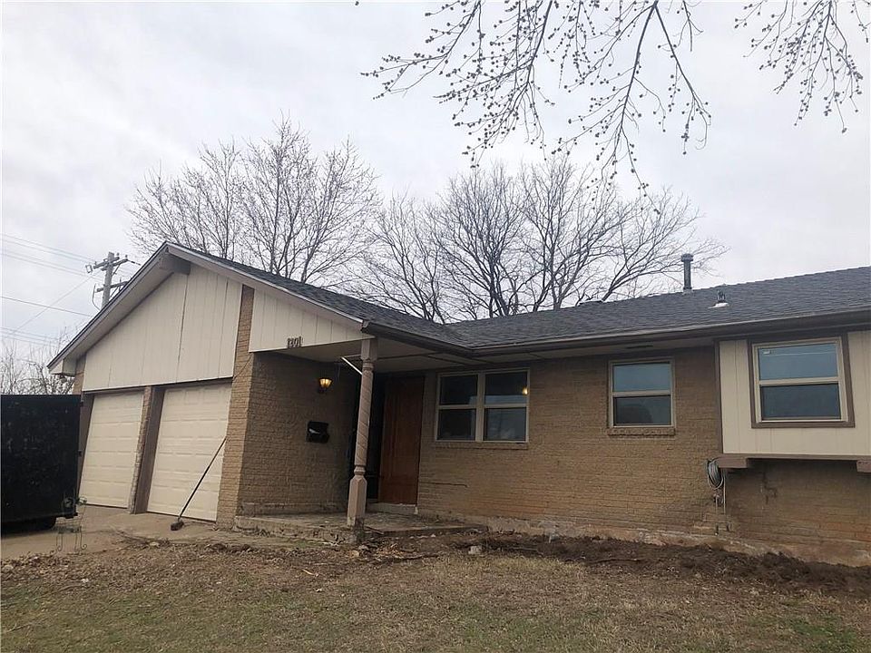 2nd image of 1201 Morren Dr