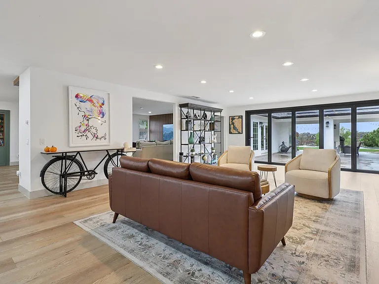 43 Corte Maria Ave — Photo 10