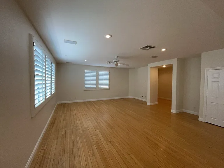 6043 Eganridge Ct — Photo 5