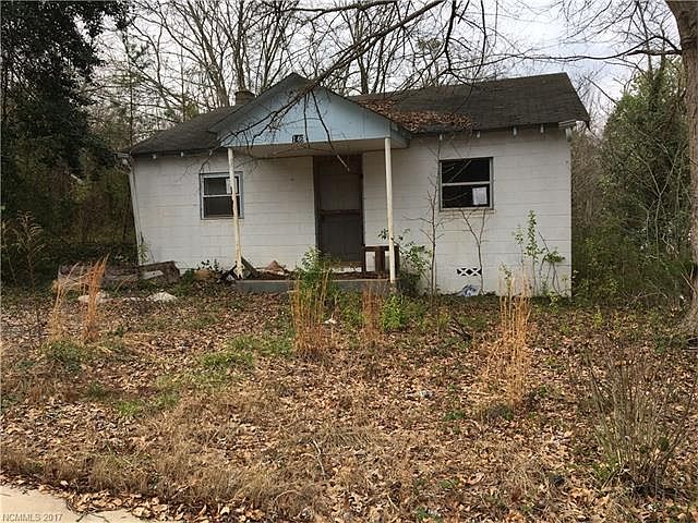 2nd image of 140 Gypsy St