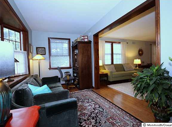 5th image of 205 Hillside Ave