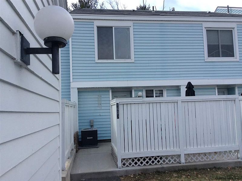 2nd image of 1602 ROCKPORT Court