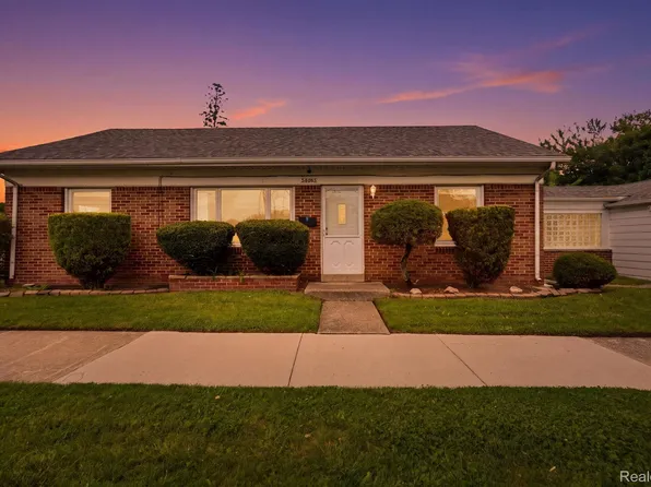 26004 Waldorf St, Roseville, MI 48066