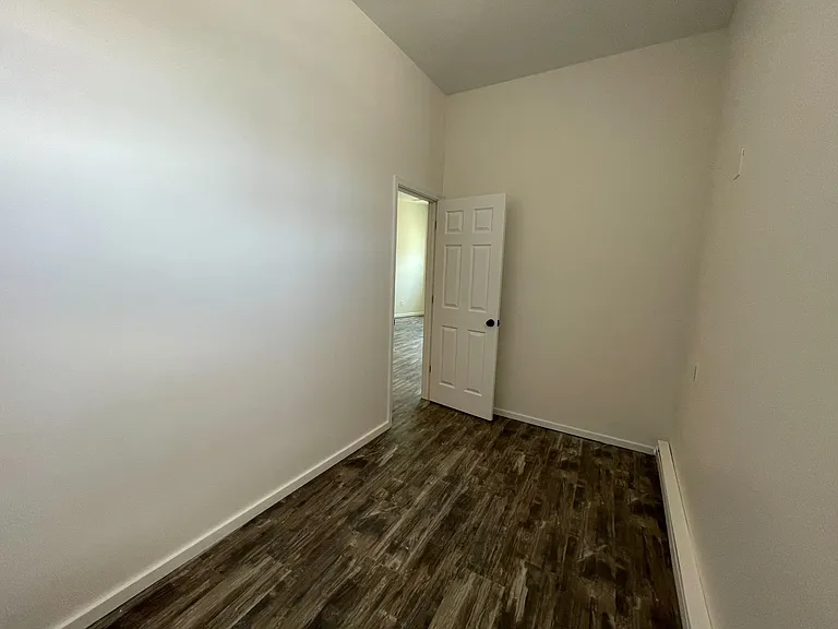 34-36 Albany Ave — Photo 9