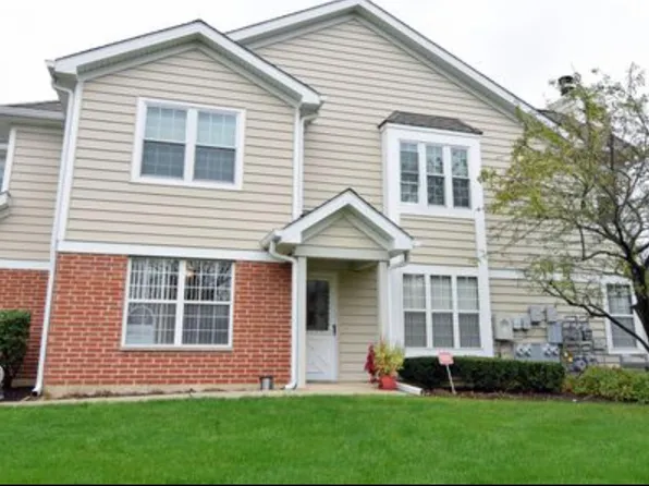 250 Sheffield Dr, Schaumburg, IL