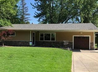 204 McKinley St, Kouts, IN