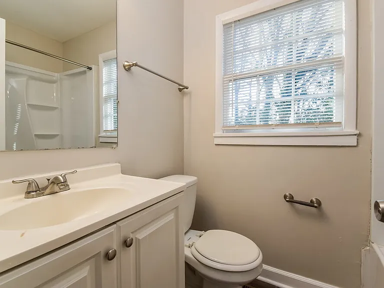 842 Bonneville Ter NW — Photo 16