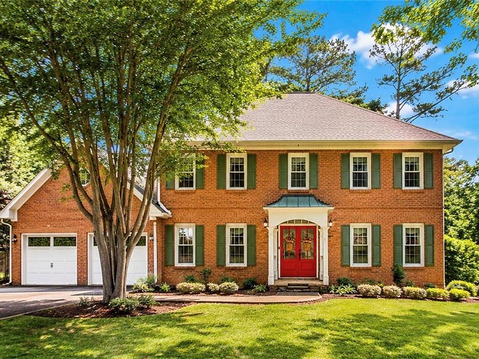 1st image of 3176 Country Club Ct NW