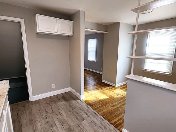 4th image of 377 S Napoleon Ave