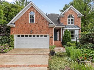 2001 Dobson Ct, Raleigh, NC 27612