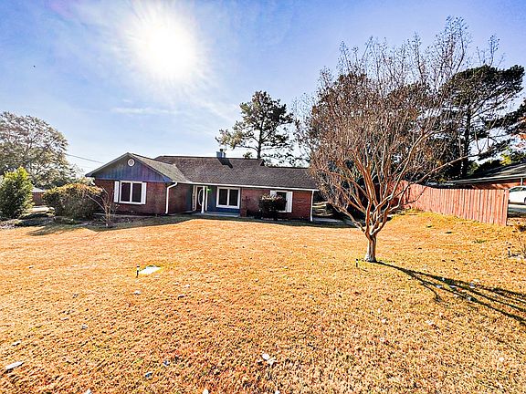 2nd image of 104 Rolling Pines Dr
