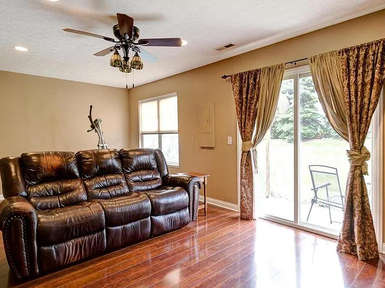 6281 Chetti Dr — Photo 25