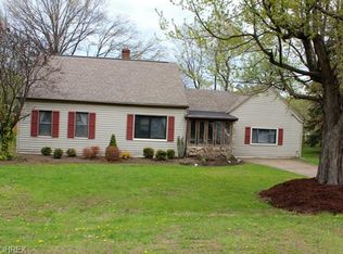 35052 Bainbridge Rd, North Ridgeville, OH 44039