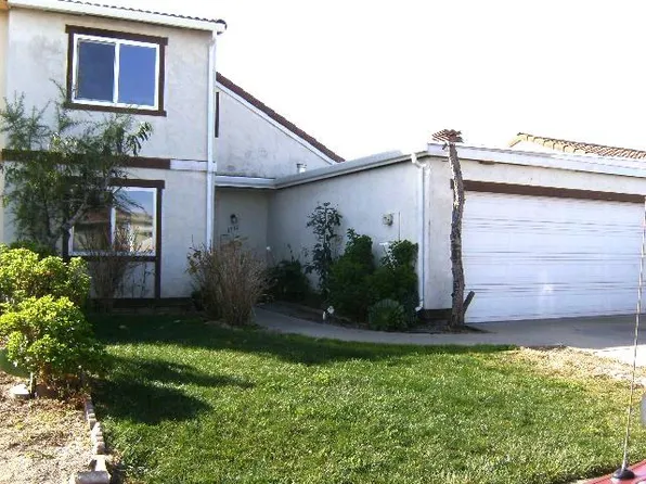 1712 Madrid Cir, Salinas, CA 93906