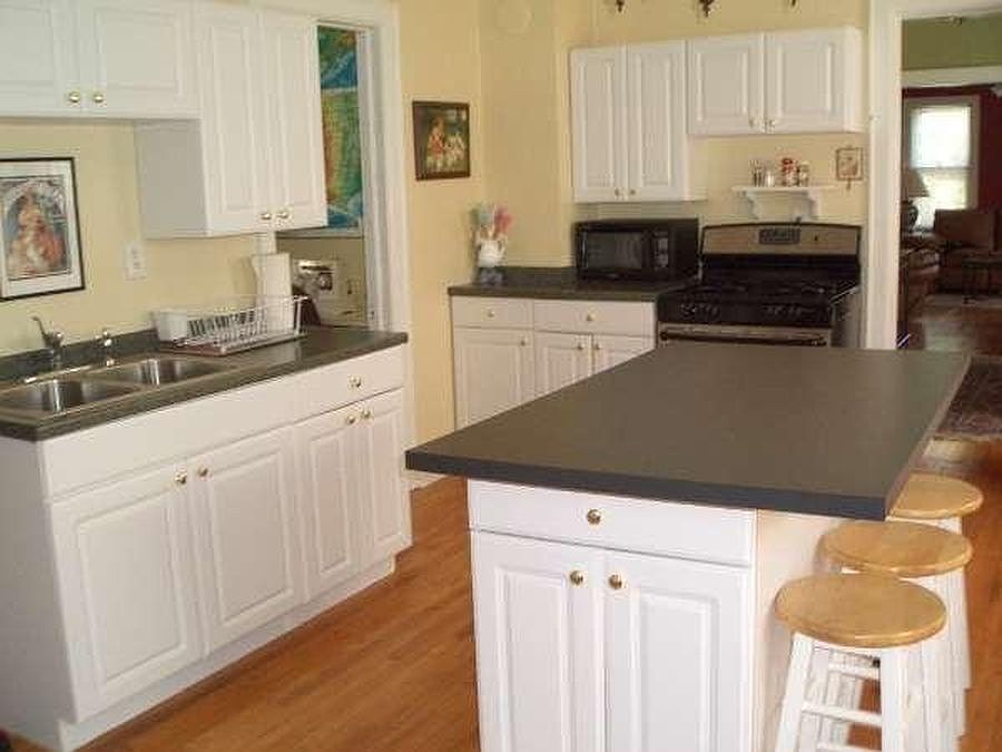 2nd image of 2755 N Bremen St #2