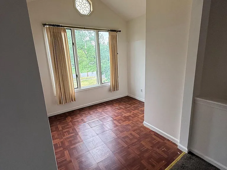 1134 E Park Ave — Photo 11