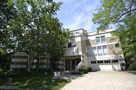 1st image of 11661 Marquette Dr