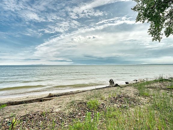 3rd image of 187 Lake Front