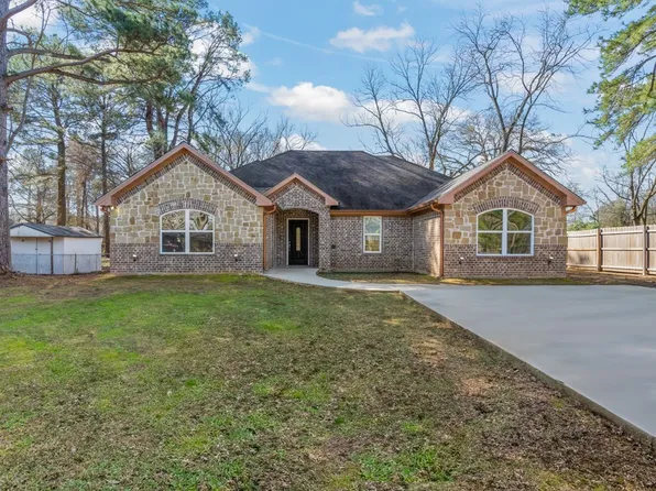 810 Alexander Rd, Mt Pleasant, TX 75455