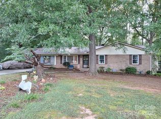 213 Del Vista Dr, Lexington, NC 27292