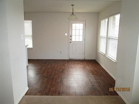 5th image of 2329 Emerald Ln