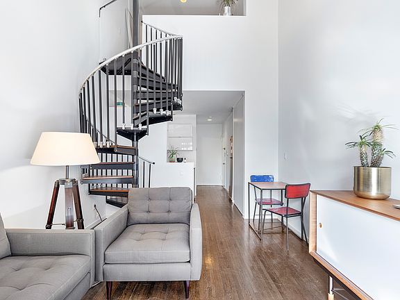 3rd image of 239 E 10th St Penthouse C