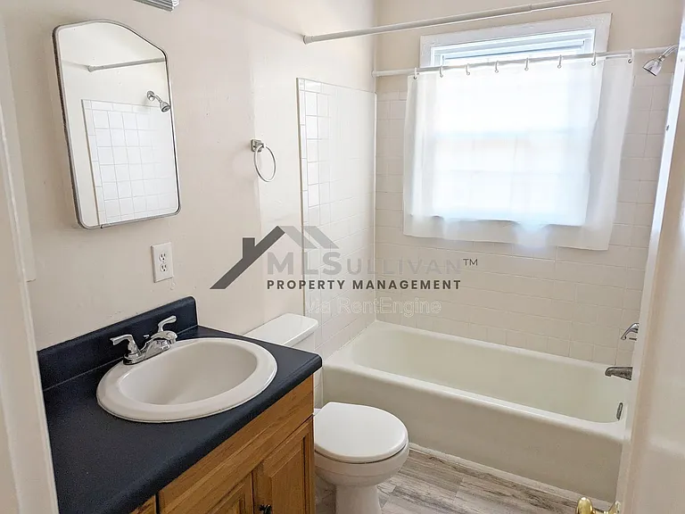 2020 Englewood Ave — Photo 5
