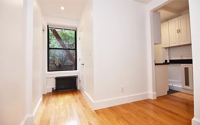 Rented by Charles Coutinho LLC | media 21