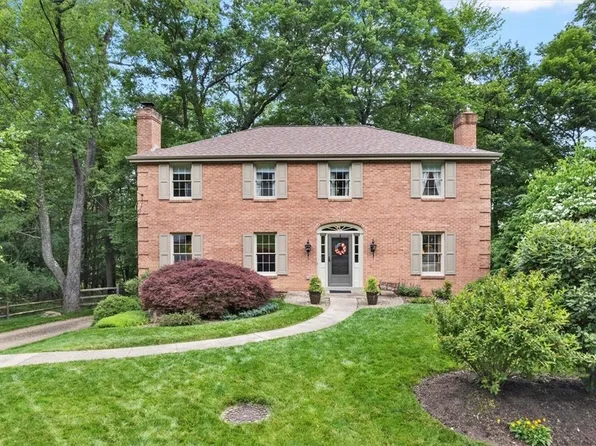 8979 Meadow Oaks Dr, Allison Park, PA 15101