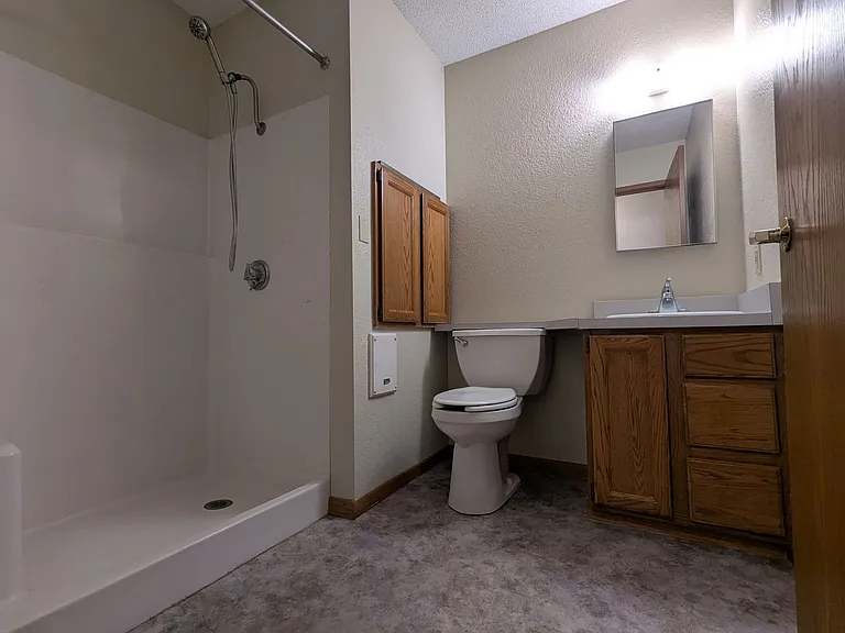1100 Grove St — Photo 33