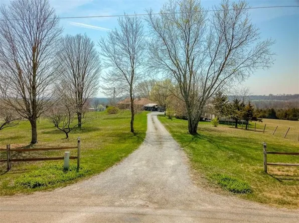 1744 NW 100th Rd, Kingsville, MO 64061