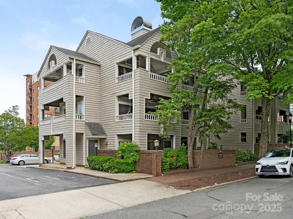 212 W 10th St APT 3, Charlotte, NC 28202