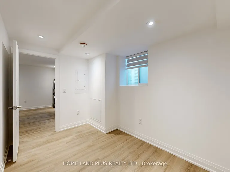 619 Merton St #A1 — Photo 11