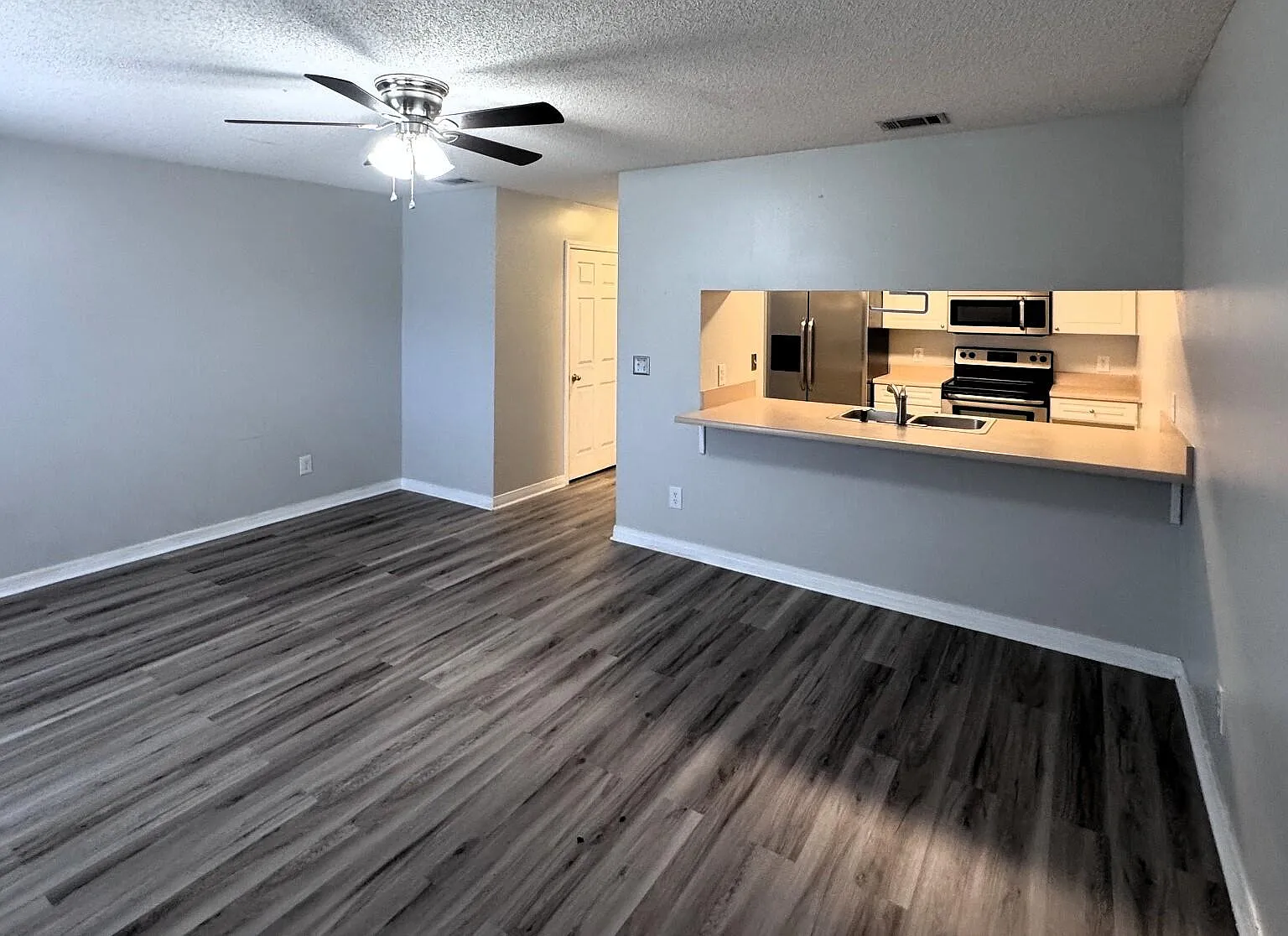 2 bed, 2.5 bath, 1169 sqft, $1,825 — Photo 3