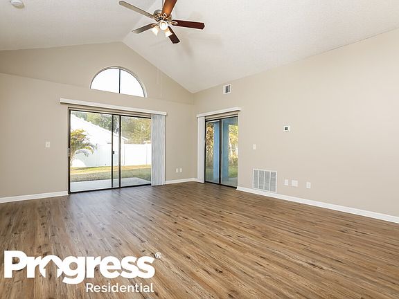 3rd image of 13453 Texas Woods Cir