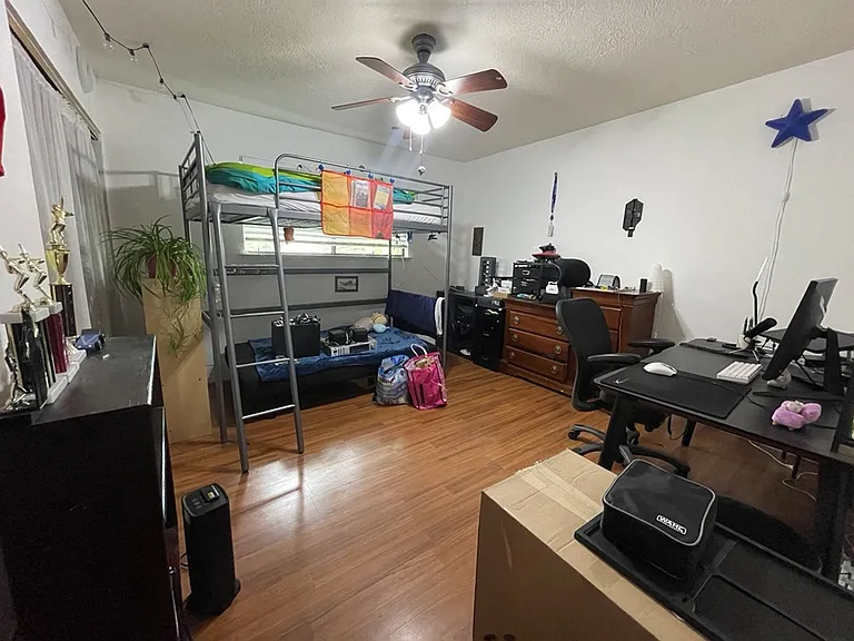 3401 Bermuda Ave #27 — Photo 11