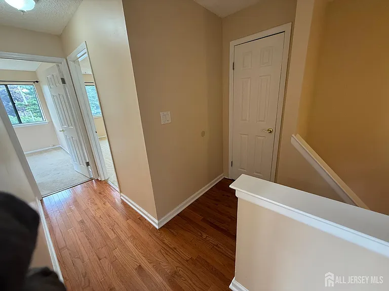 1302 Edison Glen Ter — Photo 28