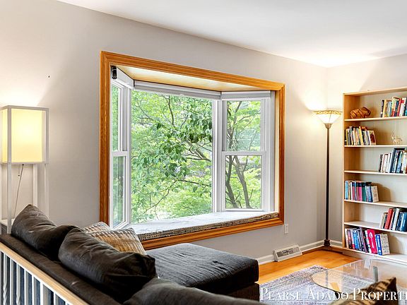 3rd image of 5822 Burgis Ave SE