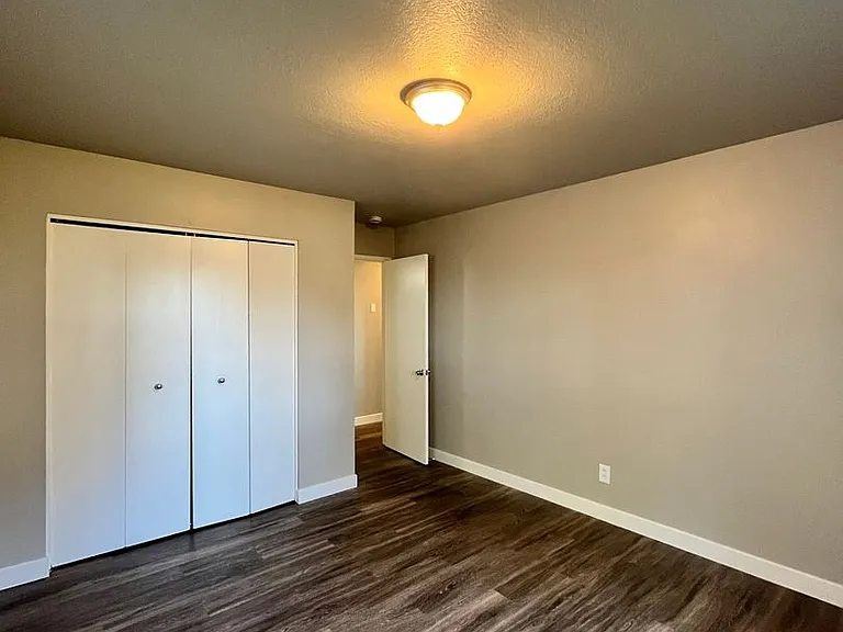 The Rivercrest Apartments by Star Metro — Photo 15
