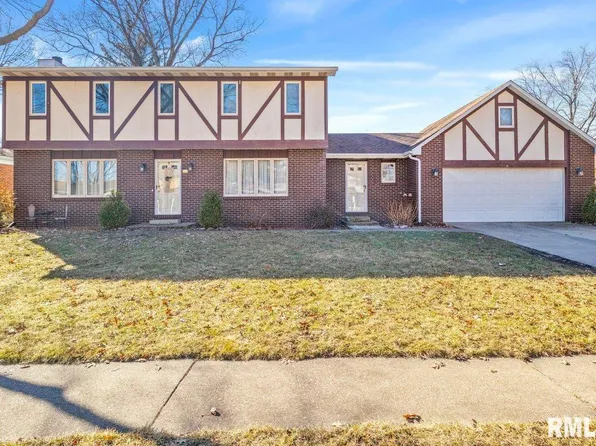 142 Tamarisk Dr, Springfield, IL 62704